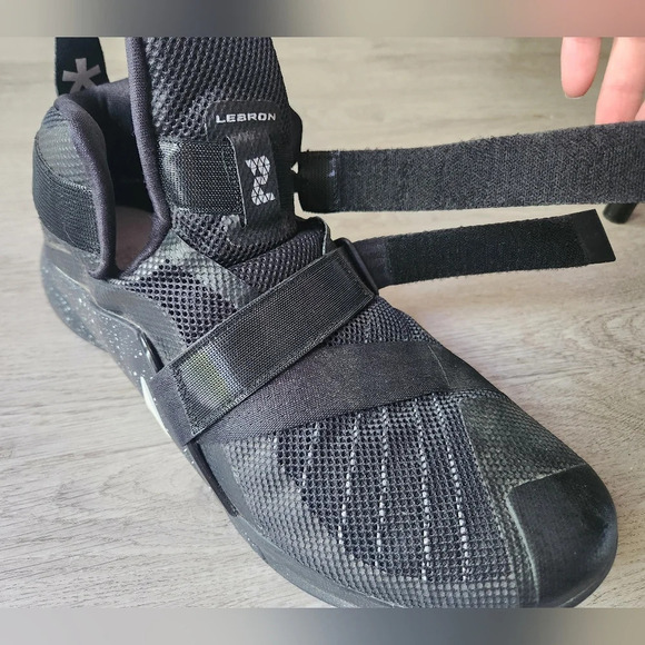 Nike LeBron Soldier 9 flyease blackout athleisure althletic sports men size 12 - Picture 3 of 14